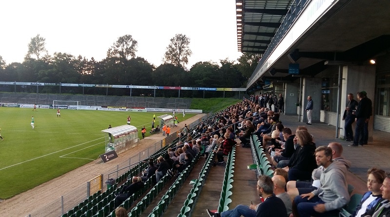 Gladsaxe Stadion hovedtribune